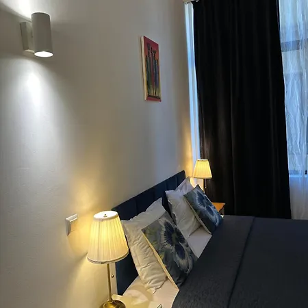 Hotel Art 2*