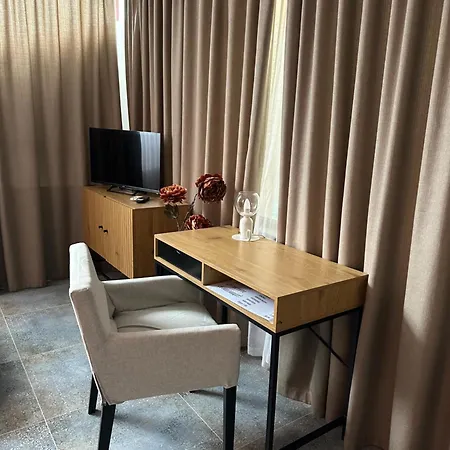 Art Hotel 2*